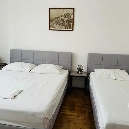 Double Olive In - Croatian Adriatic, Kvarner Bay * ノヴィ・ヴィノドロスキー