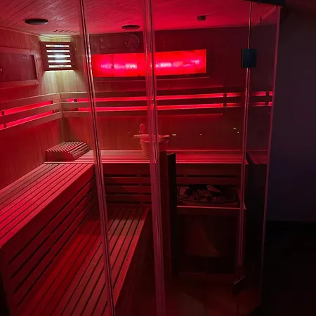 Double Olive In - Croatian Adriatic, Kvarner Bay * ノヴィ・ヴィノドロスキー